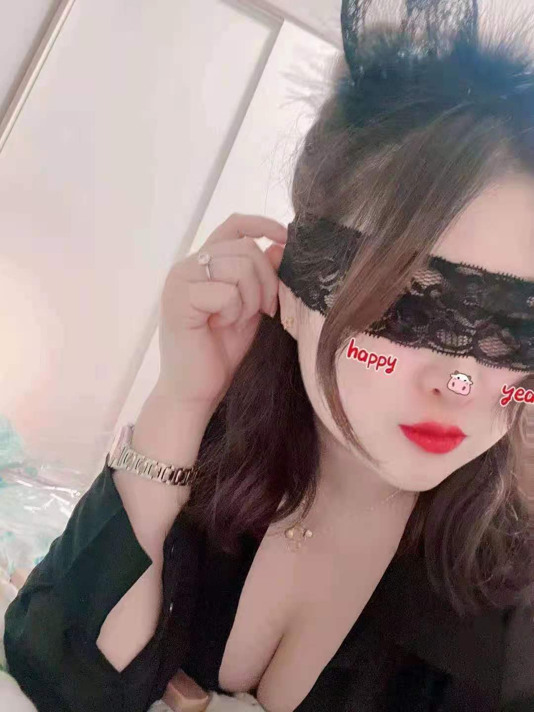 南山肉感十足琪琪